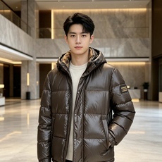 Burberry 2026秋冬新款巴宝莉连帽羽绒服 高级棕亮面面料,分格充绒不跑棉,蓬松保暖不显臃肿 内里经典格纹内衬, Burberry 2026秋冬新款巴宝莉连帽羽绒服 高级棕亮面面料,分格充绒不跑棉,蓬松保暖不显臃肿 内里经典格纹内衬,