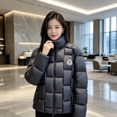 Moncler 蒙口 2026秋冬立领羽绒服上新 方格分仓锁绒,蓬松保暖不跑绒,上身轻盈不臃肿 加高立领+双头拉链防风, Moncler 蒙口 2026秋冬立领羽绒服上新 方格分仓锁绒,蓬松保暖不跑绒,上身轻盈不臃肿 加高立领+双头拉链防风,