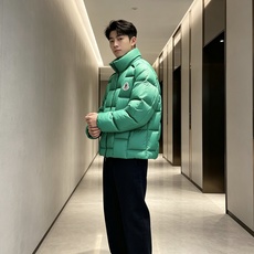 Moncler 蒙口 2026秋冬立领羽绒服上新 方格分仓锁绒,蓬松保暖不跑绒,上身轻盈不臃肿 加高立领+双头拉链防风, Moncler 蒙口 2026秋冬立领羽绒服上新 方格分仓锁绒,蓬松保暖不跑绒,上身轻盈不臃肿 加高立领+双头拉链防风,
