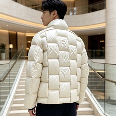 Moncler 蒙口 2026秋冬立领羽绒服上新 方格分仓锁绒,蓬松保暖不跑绒,上身轻盈不臃肿 加高立领+双头拉链防风, Moncler 蒙口 2026秋冬立领羽绒服上新 方格分仓锁绒,蓬松保暖不跑绒,上身轻盈不臃肿 加高立领+双头拉链防风,