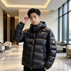 最高版本 Moncler 蒙口 2026秋冬玛雅经典连帽羽绒服 品牌常青热销玛雅基础版型 分段方格锁绒填充,轻盈蓬松,上 最高版本 Moncler 蒙口 2026秋冬玛雅经典连帽羽绒服 品牌常青热销玛雅基础版型 分段方格锁绒填充,轻盈蓬松,上