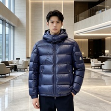 最高版本 Moncler 蒙口 2026秋冬玛雅经典连帽羽绒服 品牌常青热销玛雅基础版型 分段方格锁绒填充,轻盈蓬松,上 最高版本 Moncler 蒙口 2026秋冬玛雅经典连帽羽绒服 品牌常青热销玛雅基础版型 分段方格锁绒填充,轻盈蓬松,上
