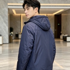 Prada 普拉达 2026秋冬新款|Prada梅西同款轻薄连帽羽绒✨ 95高纯度白鸭绒填充,轻便无臃肿感 三防再生尼龙 Prada 普拉达 2026秋冬新款|Prada梅西同款轻薄连帽羽绒✨ 95高纯度白鸭绒填充,轻便无臃肿感 三防再生尼龙