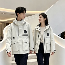 Moncler × Pharrell Williams 蒙口联名工装连帽羽绒服|2026秋冬 Polartec防风面料+ Moncler × Pharrell Williams 蒙口联名工装连帽羽绒服|2026秋冬 Polartec防风面料+