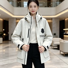 Moncler × Pharrell Williams 蒙口联名工装连帽羽绒服|2026秋冬 Polartec防风面料+ Moncler × Pharrell Williams 蒙口联名工装连帽羽绒服|2026秋冬 Polartec防风面料+