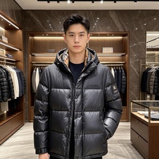 Burberry 巴宝莉 2026秋冬新款可拆卸连帽羽绒服,甄选90新国标白鸭绒填充,绒朵蓬松,御寒保暖。全套原版五金辅 Burberry 巴宝莉 2026秋冬新款可拆卸连帽羽绒服,甄选90新国标白鸭绒填充,绒朵蓬松,御寒保暖。全套原版五金辅