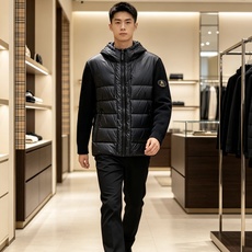 Burberry 巴宝莉 2026秋冬新款针织拼接连帽羽绒服,采用90新国标白鸭绒填充,绒朵蓬松,御寒保暖。全套原版五金 Burberry 巴宝莉 2026秋冬新款针织拼接连帽羽绒服,采用90新国标白鸭绒填充,绒朵蓬松,御寒保暖。全套原版五金
