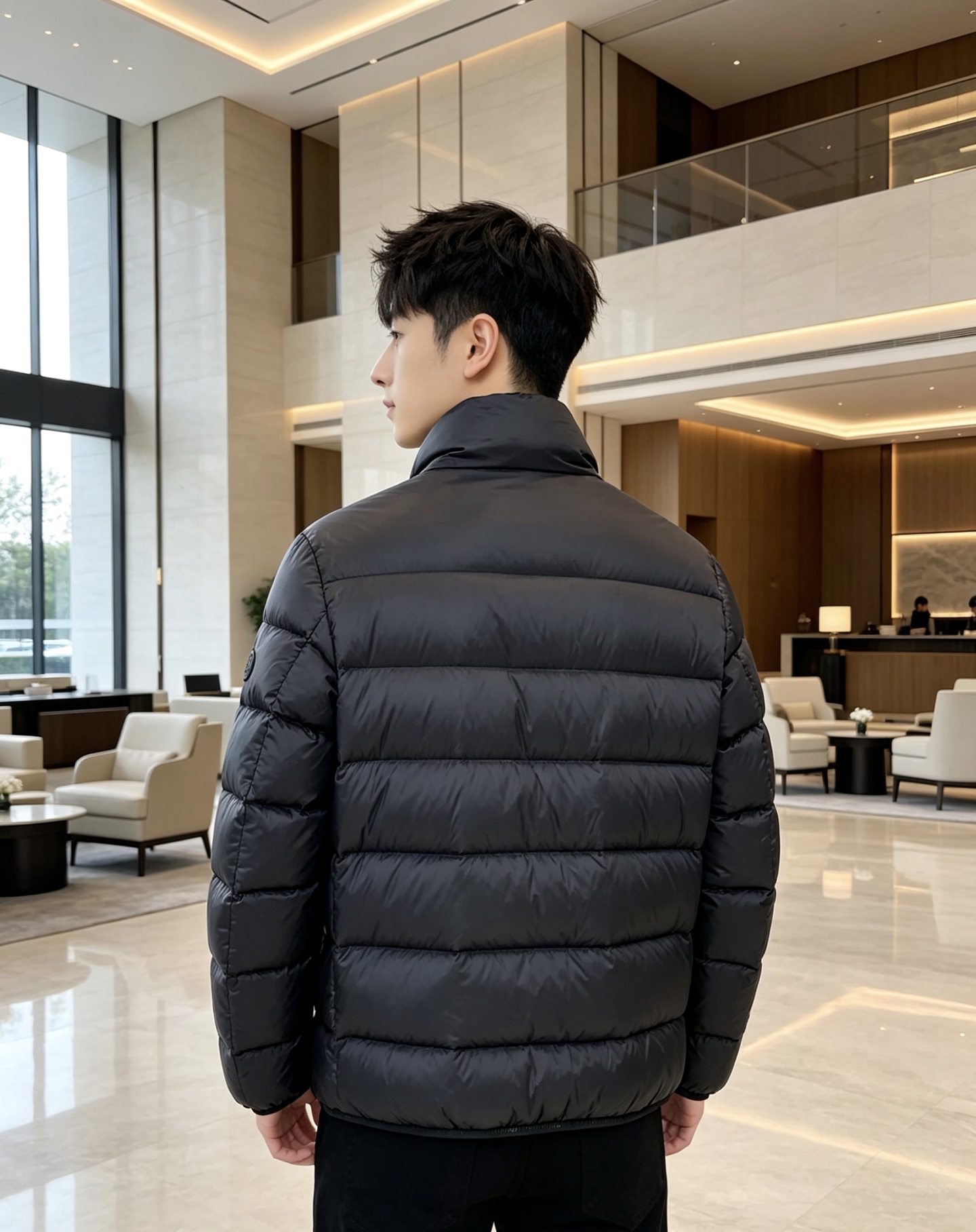 Moncler 盟可睐 2026秋冬新款立领短款羽绒服 90新国标白鸭绒,绒朵蓬松充盈,保暖性能出色,上身轻盈不臃肿,无 Moncler 盟可睐 2026秋冬新款立领短款羽绒服 90新国标白鸭绒,绒朵蓬松充盈,保暖性能出色,上身轻盈不臃肿,无