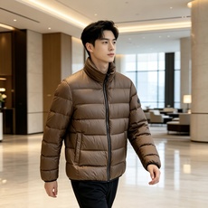Moncler 盟可睐 2026秋冬新款立领短款羽绒服 90新国标白鸭绒,绒朵蓬松充盈,保暖性能出色,上身轻盈不臃肿,无 Moncler 盟可睐 2026秋冬新款立领短款羽绒服 90新国标白鸭绒,绒朵蓬松充盈,保暖性能出色,上身轻盈不臃肿,无