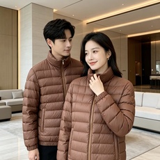 Moncler 蒙口 2026秋冬新款两面穿立领羽绒服,甄选90新国标白鸭绒,绒朵蓬松充盈,保暖性能出众,整体轻量化剪裁 Moncler 蒙口 2026秋冬新款两面穿立领羽绒服,甄选90新国标白鸭绒,绒朵蓬松充盈,保暖性能出众,整体轻量化剪裁