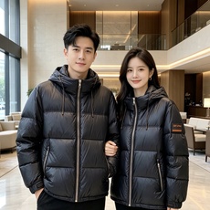 Zegna 杰尼亚 2026秋冬新款连帽羽绒服,甄选90新国标白鸭绒填充,绒朵饱满,御寒锁温。全套原版五金辅料,拉链、抽 Zegna 杰尼亚 2026秋冬新款连帽羽绒服,甄选90新国标白鸭绒填充,绒朵饱满,御寒锁温。全套原版五金辅料,拉链、抽