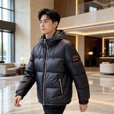 Zegna 杰尼亚 2026秋冬新款连帽羽绒服,甄选90新国标白鸭绒填充,绒朵饱满,御寒锁温。全套原版五金辅料,拉链、抽 Zegna 杰尼亚 2026秋冬新款连帽羽绒服,甄选90新国标白鸭绒填充,绒朵饱满,御寒锁温。全套原版五金辅料,拉链、抽