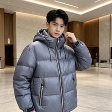 Zegna 杰尼亚 2026秋冬新款连帽羽绒服,甄选90新国标白鸭绒填充,绒朵饱满,御寒锁温。全套原版五金辅料,拉链、抽 Zegna 杰尼亚 2026秋冬新款连帽羽绒服,甄选90新国标白鸭绒填充,绒朵饱满,御寒锁温。全套原版五金辅料,拉链、抽