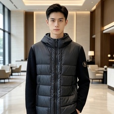 Burberry 巴宝莉 2026秋冬新款针织拼接连帽羽绒服,采用90新国标白鸭绒填充,绒朵蓬松,御寒保暖。全套原版五金 Burberry 巴宝莉 2026秋冬新款针织拼接连帽羽绒服,采用90新国标白鸭绒填充,绒朵蓬松,御寒保暖。全套原版五金