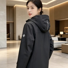 Moncler 蒙口 2026秋冬新款GORE‑TEX连帽羽绒服冲锋衣,90新国标白鸭绒,全套原版五金辅料,压胶防水拉链 Moncler 蒙口 2026秋冬新款GORE‑TEX连帽羽绒服冲锋衣,90新国标白鸭绒,全套原版五金辅料,压胶防水拉链