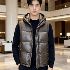 Burberry 巴宝莉 2026秋冬新款可拆卸连帽羽绒服,甄选90新国标白鸭绒填充,绒朵蓬松,御寒保暖。全套原版五金辅 Burberry 巴宝莉 2026秋冬新款可拆卸连帽羽绒服,甄选90新国标白鸭绒填充,绒朵蓬松,御寒保暖。全套原版五金辅