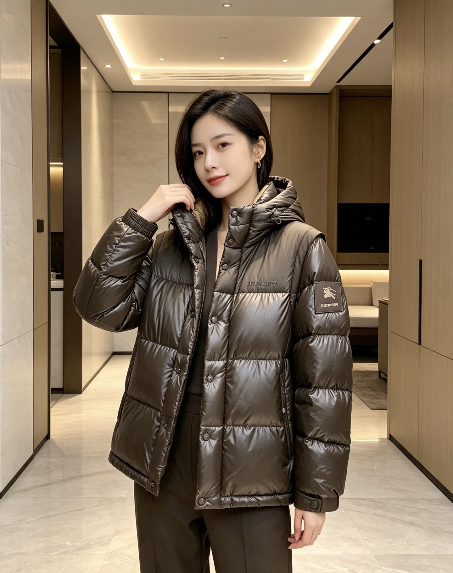 Burberry 巴宝莉 2026秋冬新款可拆卸连帽羽绒服,甄选90新国标白鸭绒填充,绒朵蓬松,御寒保暖。全套原版五金辅 Burberry 巴宝莉 2026秋冬新款可拆卸连帽羽绒服,甄选90新国标白鸭绒填充,绒朵蓬松,御寒保暖。全套原版五金辅