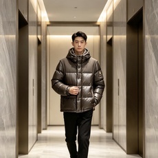 Burberry 巴宝莉 2026秋冬新款可拆卸连帽羽绒服,甄选90新国标白鸭绒填充,绒朵蓬松,御寒保暖。全套原版五金辅 Burberry 巴宝莉 2026秋冬新款可拆卸连帽羽绒服,甄选90新国标白鸭绒填充,绒朵蓬松,御寒保暖。全套原版五金辅