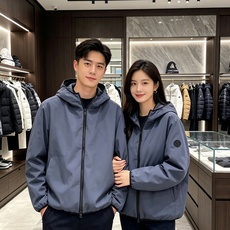 Moncler盟可睐 2026秋冬新款连帽轻薄羽绒服 原版定制拉链五金,袖臂低调暗纹徽章标,简约高级感 防风耐磨面料,9 Moncler盟可睐 2026秋冬新款连帽轻薄羽绒服 原版定制拉链五金,袖臂低调暗纹徽章标,简约高级感 防风耐磨面料,9