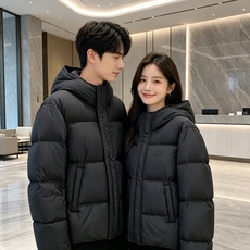 Dior迪奥 2026秋冬新款连帽短款羽绒服✨ 热门明星私服上身款,低调简约,秋冬穿搭出镜率很高 甄选90新国标白鸭绒, Dior迪奥 2026秋冬新款连帽短款羽绒服✨ 热门明星私服上身款,低调简约,秋冬穿搭出镜率很高 甄选90新国标白鸭绒,