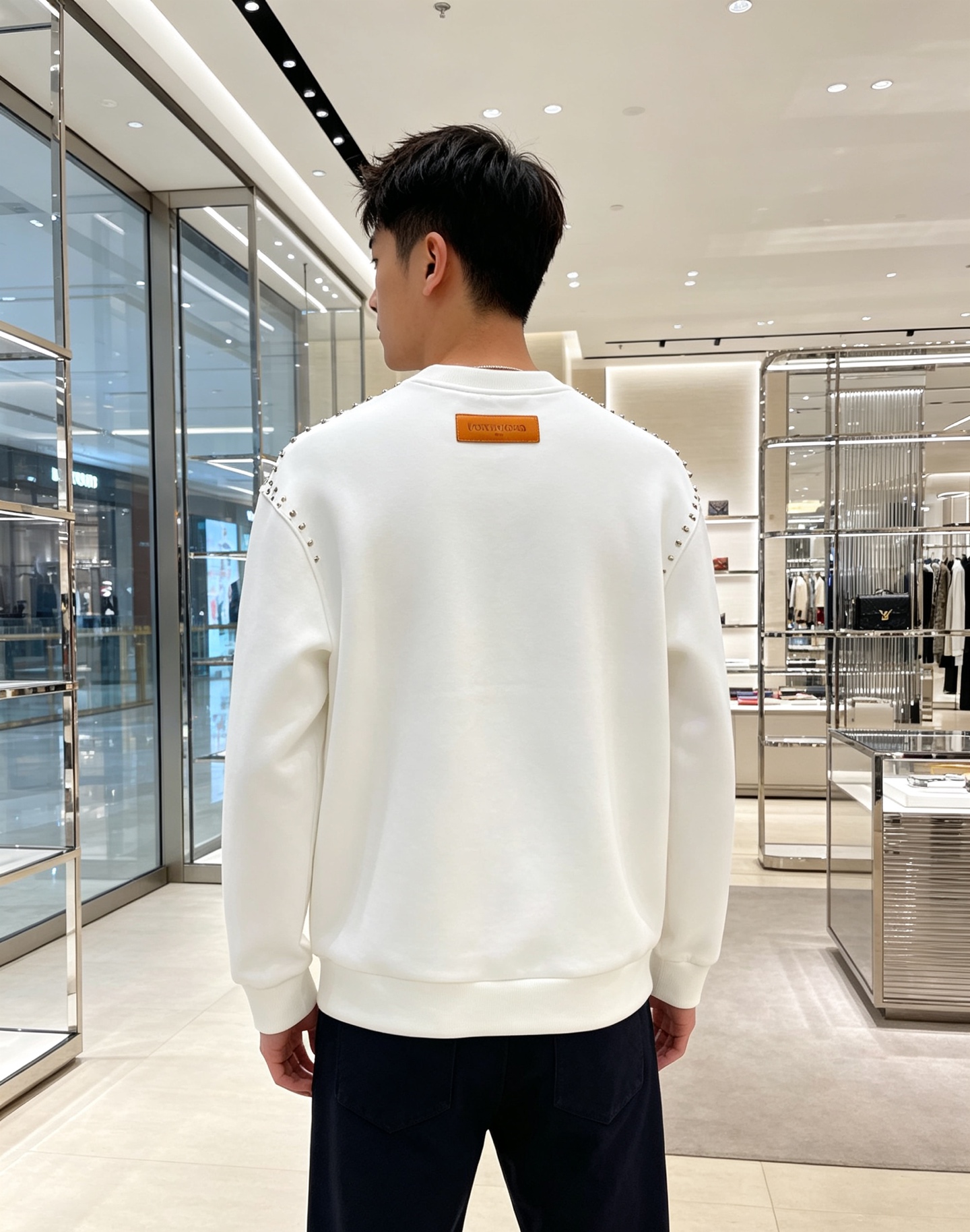 Louis Vuitton 路易威登 lv2026秋冬新款圆领空气层卫衣✨ 原版五金辅料全套到位，采用高密空气层面料，挺