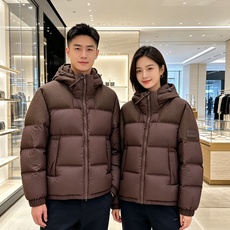 LV 2026秋冬爆款拼色老花羽绒服三色齐发 重磅分仓锁绒工艺,上身蓬松轻盈,完全不显臃肿 肩部暗纹老花拼接设计,低调有 LV 2026秋冬爆款拼色老花羽绒服三色齐发 重磅分仓锁绒工艺,上身蓬松轻盈,完全不显臃肿 肩部暗纹老花拼接设计,低调有