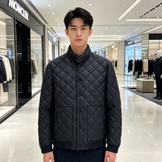 Moncler 蒙口 2026秋冬新品|男士立领菱形格羽绒服 经典菱形衍缝格纹,整体平整不跑棉,质感高级耐看 中式小立领 Moncler 蒙口 2026秋冬新品|男士立领菱形格羽绒服 经典菱形衍缝格纹,整体平整不跑棉,质感高级耐看 中式小立领