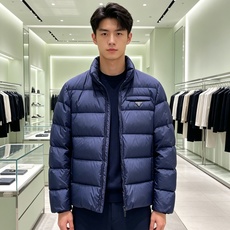 Prada 普拉达2026秋冬专柜同步新品发布,最新款羽绒服出货,全部原版购入,今年最新色,无论面料和辅料,真正做到了1 Prada 普拉达2026秋冬专柜同步新品发布,最新款羽绒服出货,全部原版购入,今年最新色,无论面料和辅料,真正做到了1