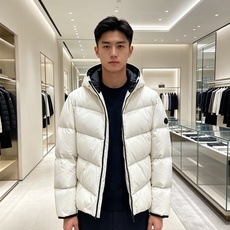 Moncler Forez蒙口2026男士连帽短款羽绒夹克外套.(连帽可脱卸.可变立领夹克)特级鹅绒填充,原厂替换面料➕ Moncler Forez蒙口2026男士连帽短款羽绒夹克外套.(连帽可脱卸.可变立领夹克)特级鹅绒填充,原厂替换面料➕