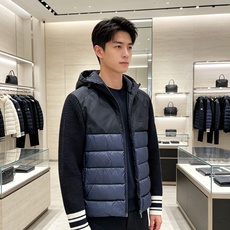 Moncler 蒙口 2026年秋冬新款羽绒服,针织连帽拼接羽绒服采用新国标95白鸭绒,秋冬新品内搭神器!在国内羽绒黑色 Moncler 蒙口 2026年秋冬新款羽绒服,针织连帽拼接羽绒服采用新国标95白鸭绒,秋冬新品内搭神器!在国内羽绒黑色