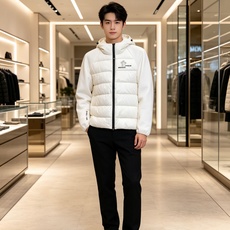 Moncler 蒙口 FW2026新款连帽拼羽绒夹克外套。经典款,一件难求。采用原版定制面料,正身充90绒,拼接设计,时 Moncler 蒙口 FW2026新款连帽拼羽绒夹克外套。经典款,一件难求。采用原版定制面料,正身充90绒,拼接设计,时