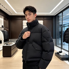 特级羽绒⬆️Moncler Genius天才设计师Seymour短款男女款羽绒夹克外套.Moncler x EE72 b 特级羽绒⬆️Moncler Genius天才设计师Seymour短款男女款羽绒夹克外套.Moncler x EE72 b