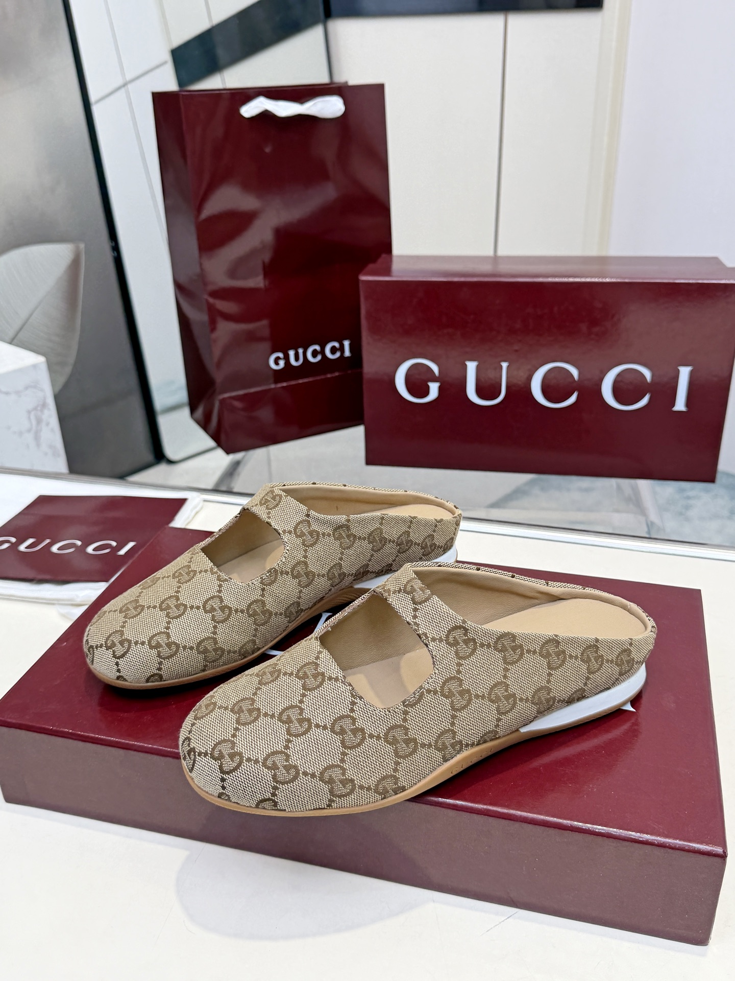 GUCCI Brown GG Ragazzo Mules