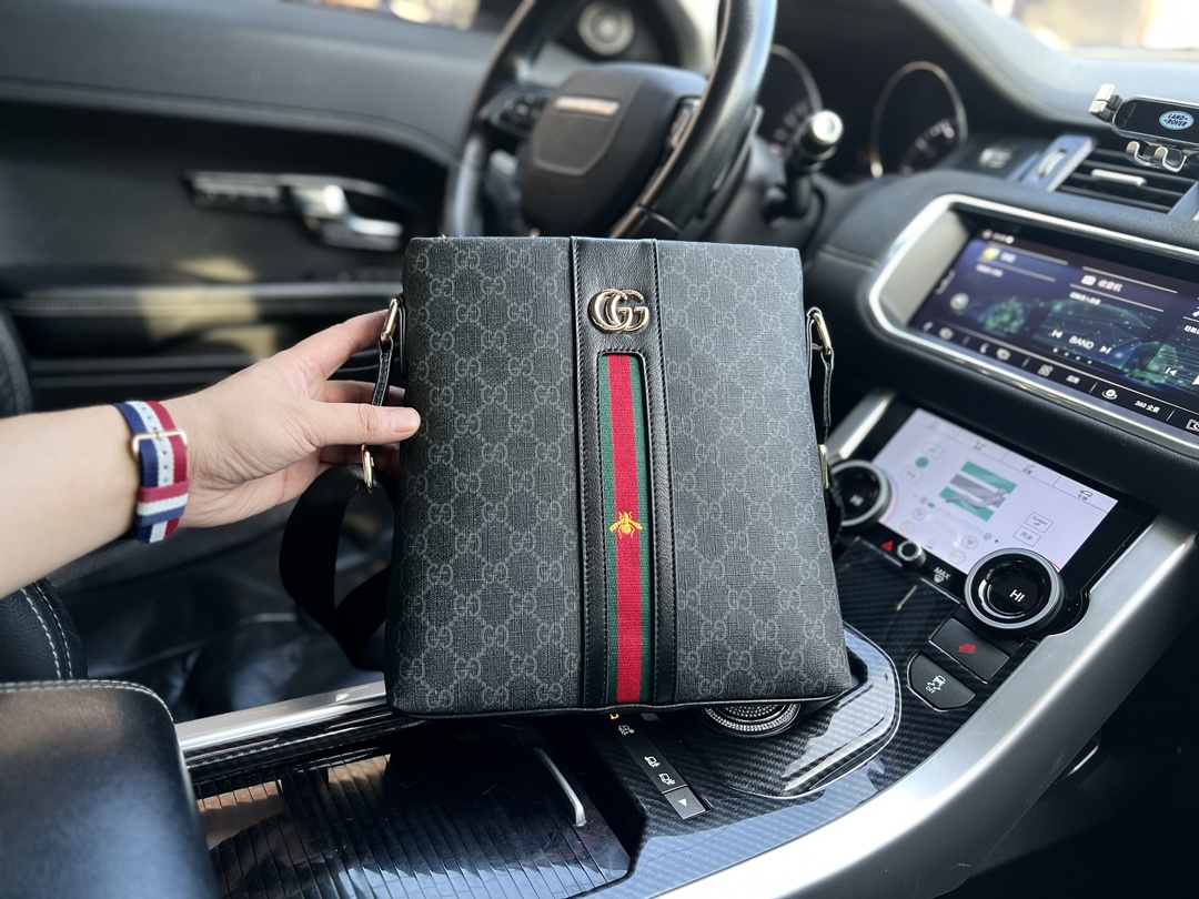 Znaleziono replikę
 Gucci Torby typu crossbody i na ramię