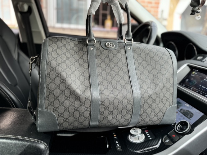 Gucci Duffle Bag With Shoulder Strap, GG Supreme Pattern, 53x20x29cm 1 Gucci Duffle Bag With Shoulder Strap, GG Supreme Pattern, 53x20x29cm