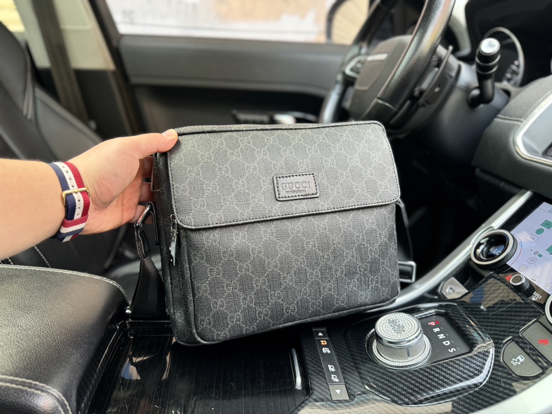 Gucci Crossbody & Shoulder Bags Messenger Bags Cowhide