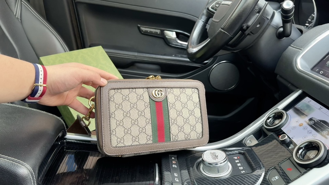 Gucci Crossbody & Shoulder Bags