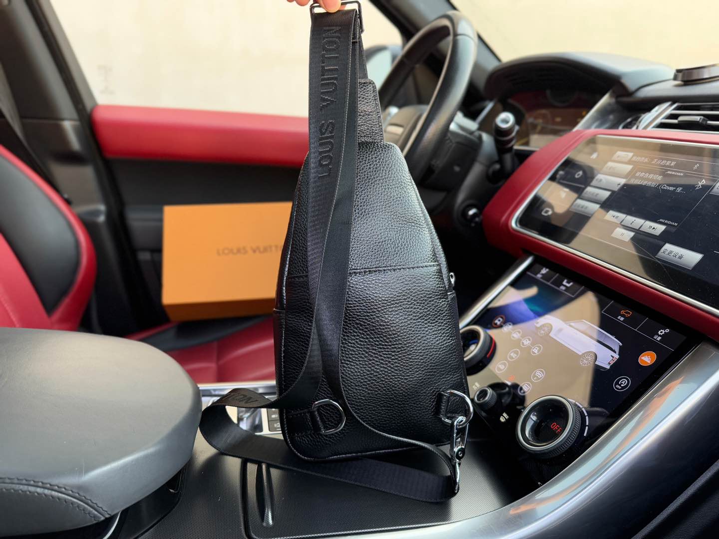 Louis Vuitton Duo Men's Crossbody Sling Bag - Comprehensive 2