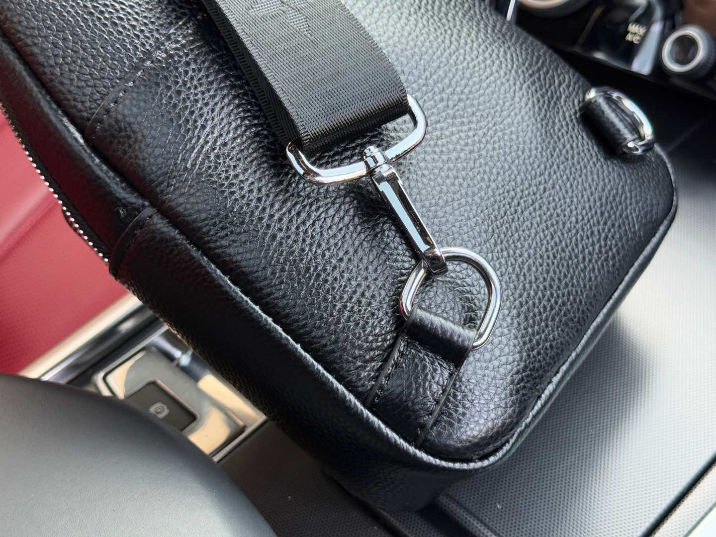 Louis Vuitton Duo Men's Crossbody Sling Bag - Comprehensive 8
