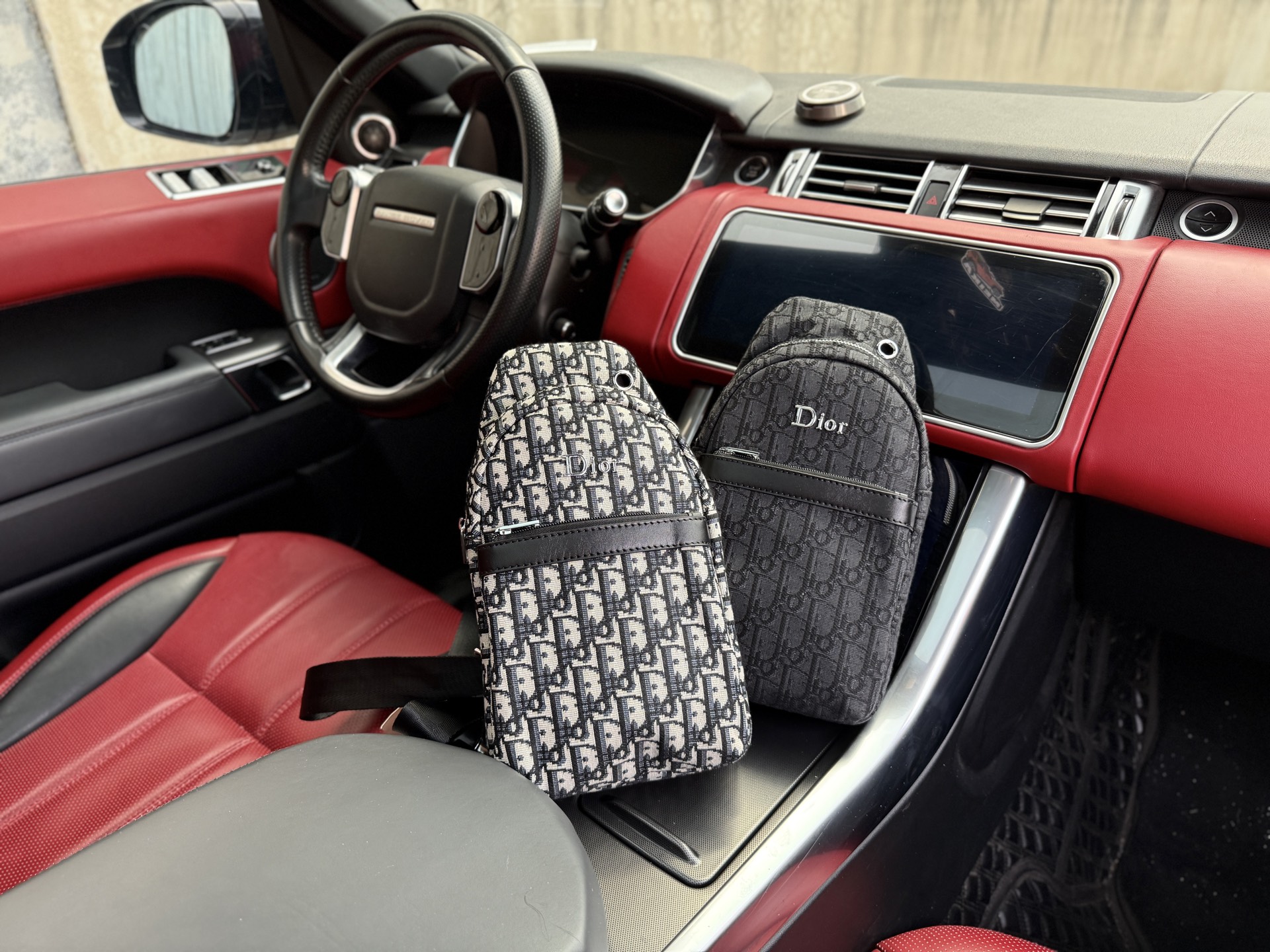 p130 📷高端货‼️ 新款 “ DIOR ”迪奥胸包💼迪奥斜挎包 DUO 老花满印拉链开合 单肩斜挎胸包 男款原厂面料🐂高清五金logo标志、专用里内里。顺滑拉链、油边平滑、做工精致每个细节到位。规格 17/28cm