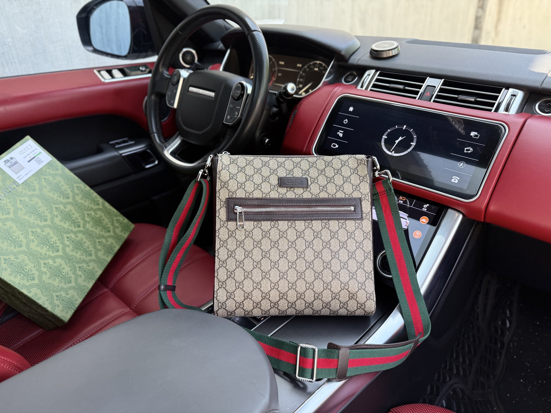 Gucci Men's GG Supreme Messenger Bag with Stripe, 27 x 28 x 5 cm