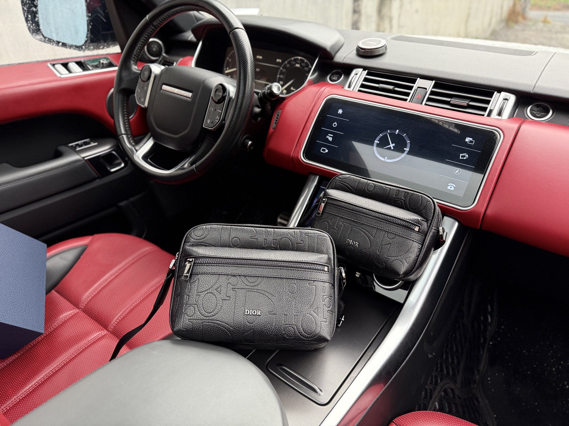 💰260 📷高端货‼️ 新款 “ DIOR ”迪奥单肩包 💼 dior迪奥邮差包 DIOR迪奥 Rider 2.0 可调节肩带拉链开合 Oblique 提花帆布拼粒面小牛皮 邮差包单肩斜挎包 常规 男款 黑色  进口原厂帆布面料🐂高清五金logo标志、专用里内里。rj超顺滑拉链、油边超平滑、做工精致每个细节到位！潮男必备款。规格：大号：23x17x8cm 小号：19x14x7cm  配折叠礼盒🎁