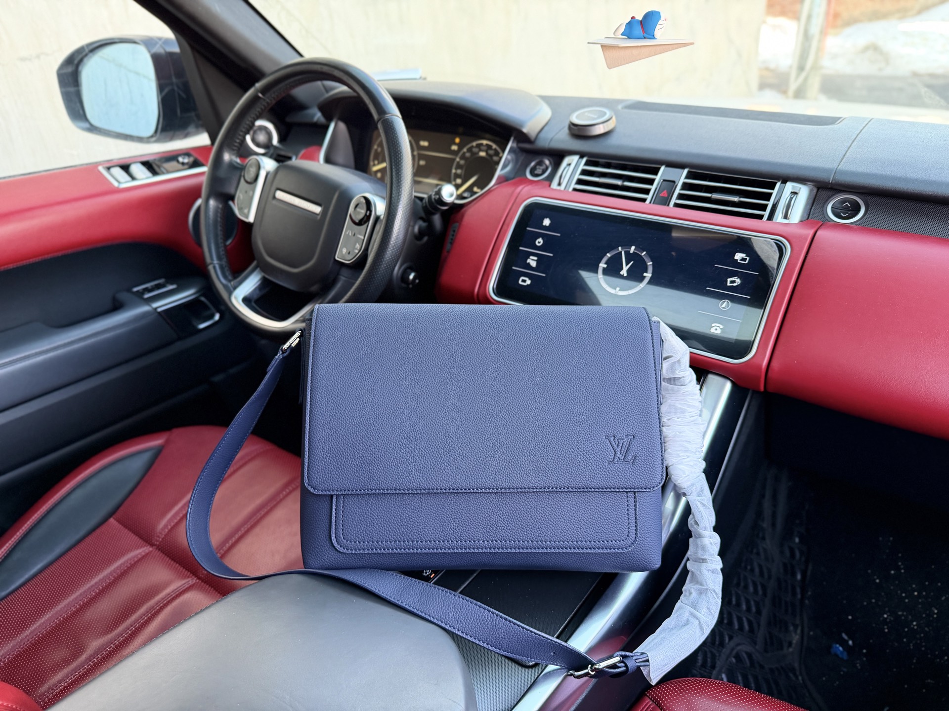 P203 High-end Goods‼ ️ New "Louis Vuitton" Lv Shoulder Bag Louis Vuitton Shoulder Bag Men's Messenger Bag Crossbody Bag M15267 Louis Vuitton Speed ​​Letter Logo Logo Calfskin Messenger Bag Shoulder Bag Men's Blue Ultra-high-definition Hardware Logo Logo, Smooth Zipper, Super Smooth Oil Edges, Exquisite Workmanship, Every Detail Is In Place A Must-have For Men, It Displays A Sporty Look And Is An Ideal Companion For Business Work. Size: 33x25x12cm Comes With: Folding Gift Box