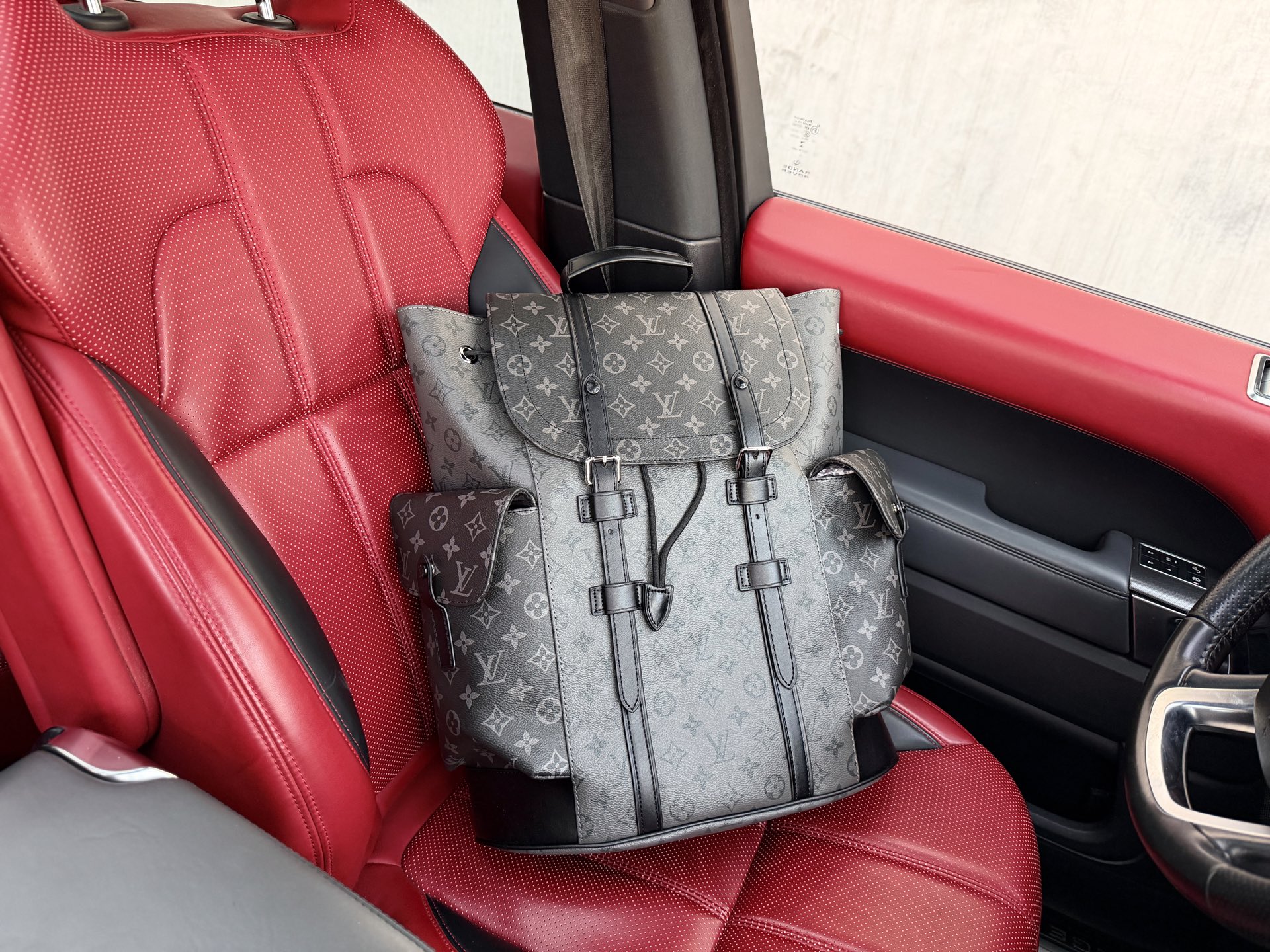 _dkB9sHW2WyxYmU3tfNHf14UZL1hbSxDLCuJydKQ