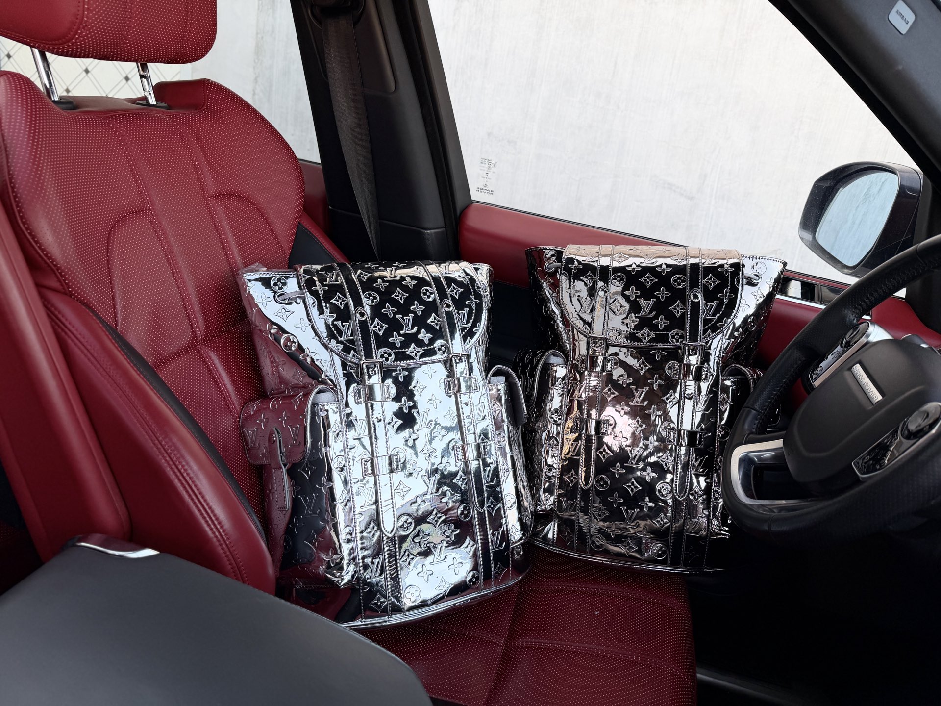 _dj79sGpLCC7VlAfyV1DRZubQSRH2skaO0tGh9Ew