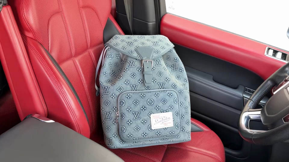 Louis Vuitton Backpack 09999