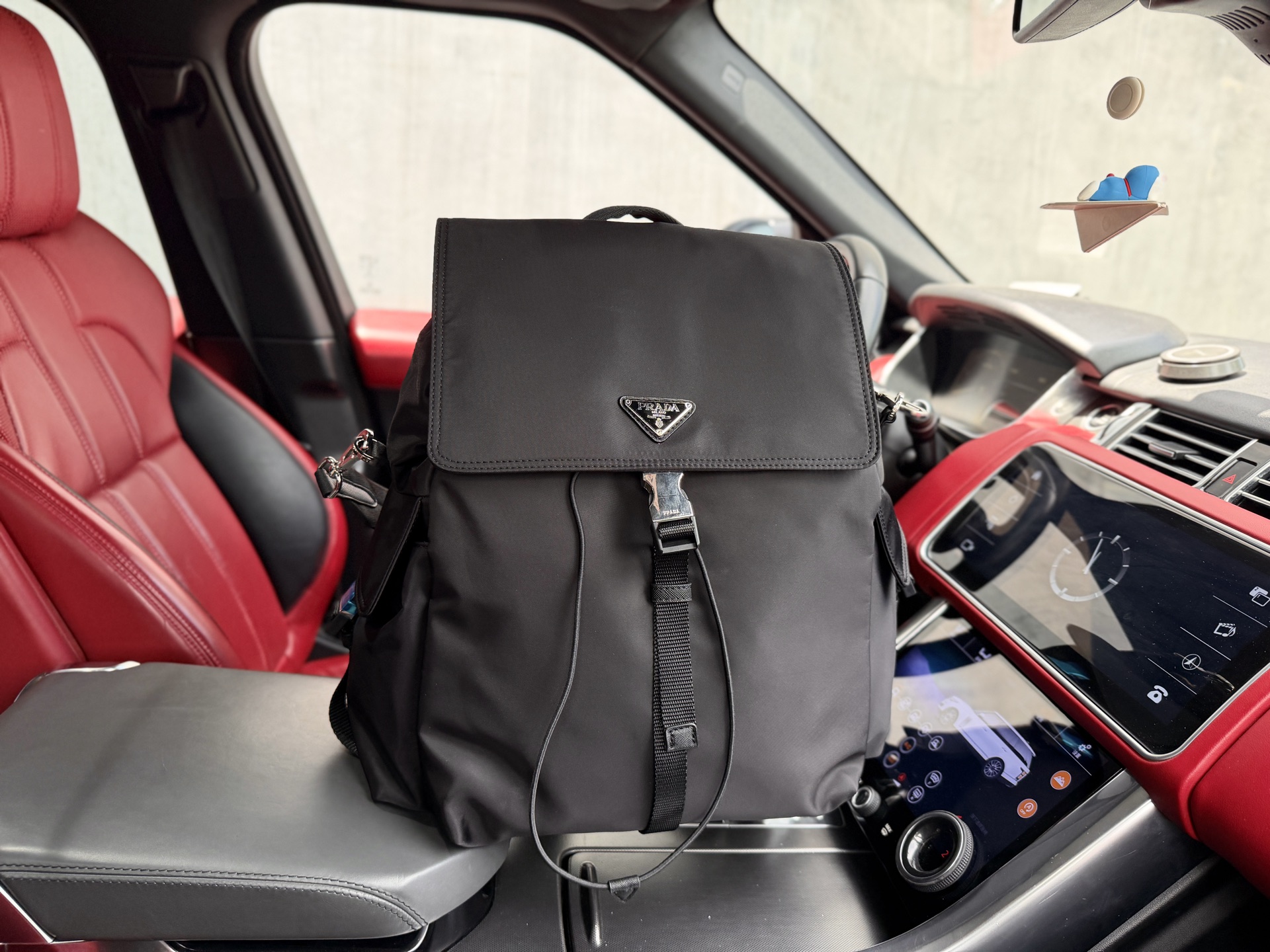 Prada 39x40x15cm everyday