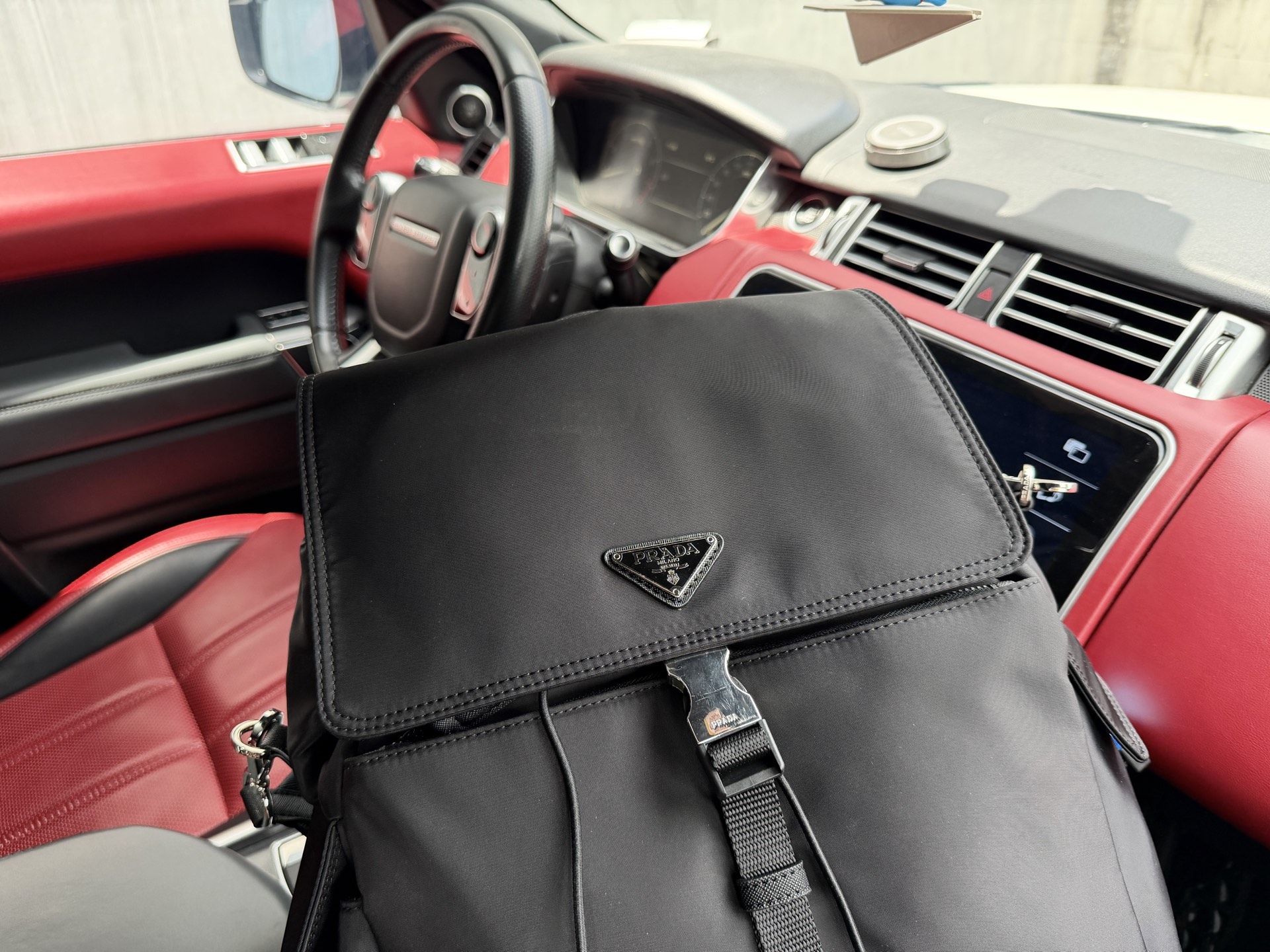 Prada 39x40x15cm everyday