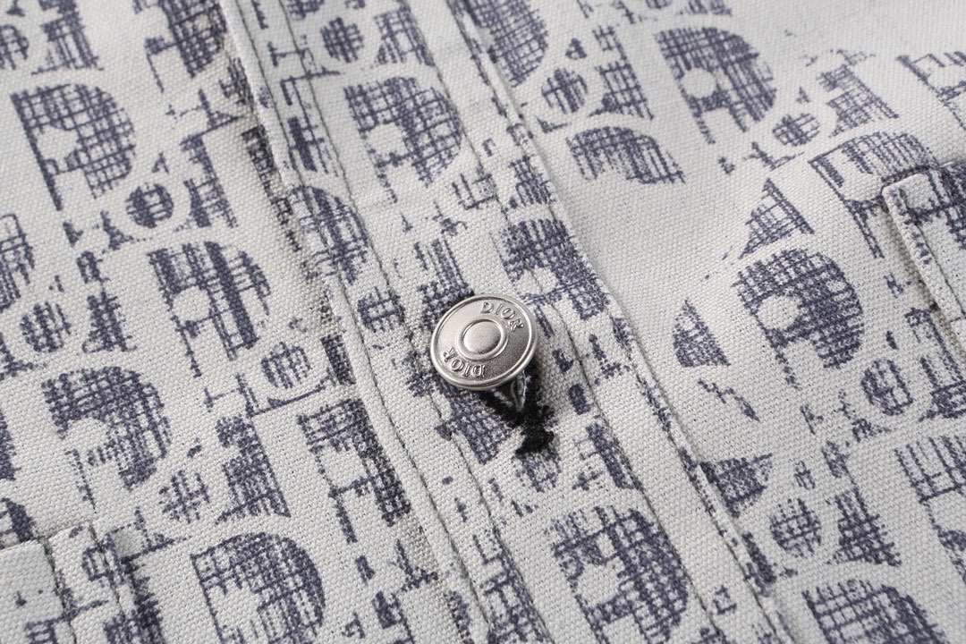 Japanese-Inspired Oblique Print Jacket with Custom Details: Dior’s Fine Manufacturing Trombone - 图片 8