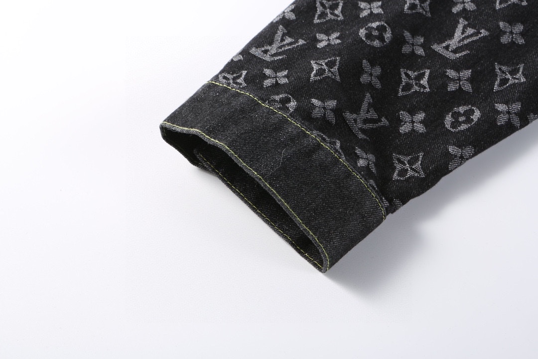 Louis Vuitton/路易威登 24ss 解构拼接满印提花牛仔外套黑-Chinese UA Cheap High Quatity Brand Clothes Bags handbags Sneakers wholesale wholesaler seller from China Factory suppliers Fashion Clothing Shoes best Quality Beautiful Price Louis Vuitton/路易威登 24ss 解构拼接满印提花牛仔外套黑